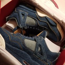 Jordan 4 Levi Blue Size 12 Dead stock 