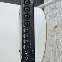 Steinberg UR44C 6x4 USB 3.0 Audio Interface with Cubase AI and Cubasis LE