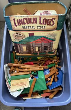 Lincoln Logs (18 Gallons!)