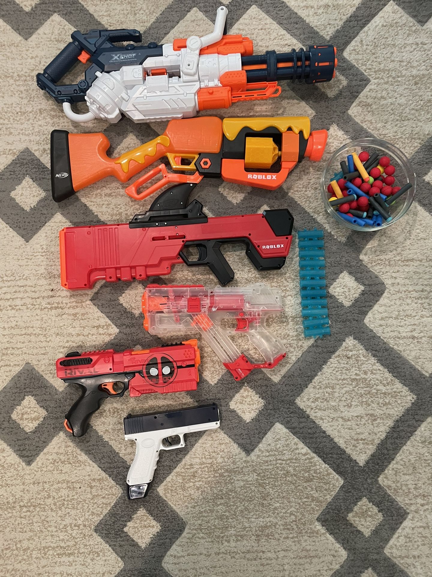 Toy Guns 