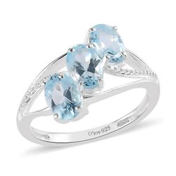 Sky Blue Topaz Ring in Sterling Silver (Size 9)