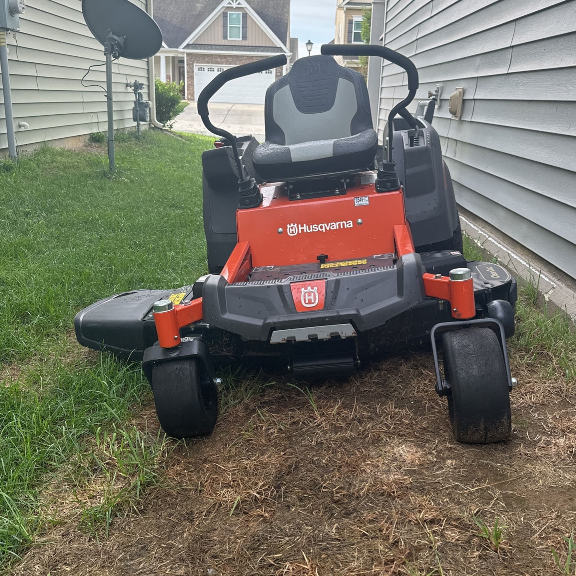 Husqvarna Z 248F for Sale in Mcleansville, NC OfferUp