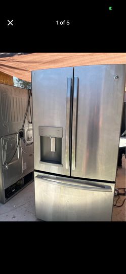 Ge Refrigerator stainless steel 3 door