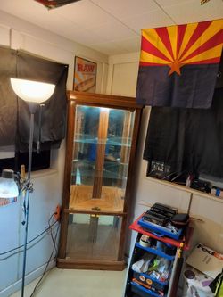 6ft corner display case