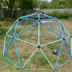 Climbing dome