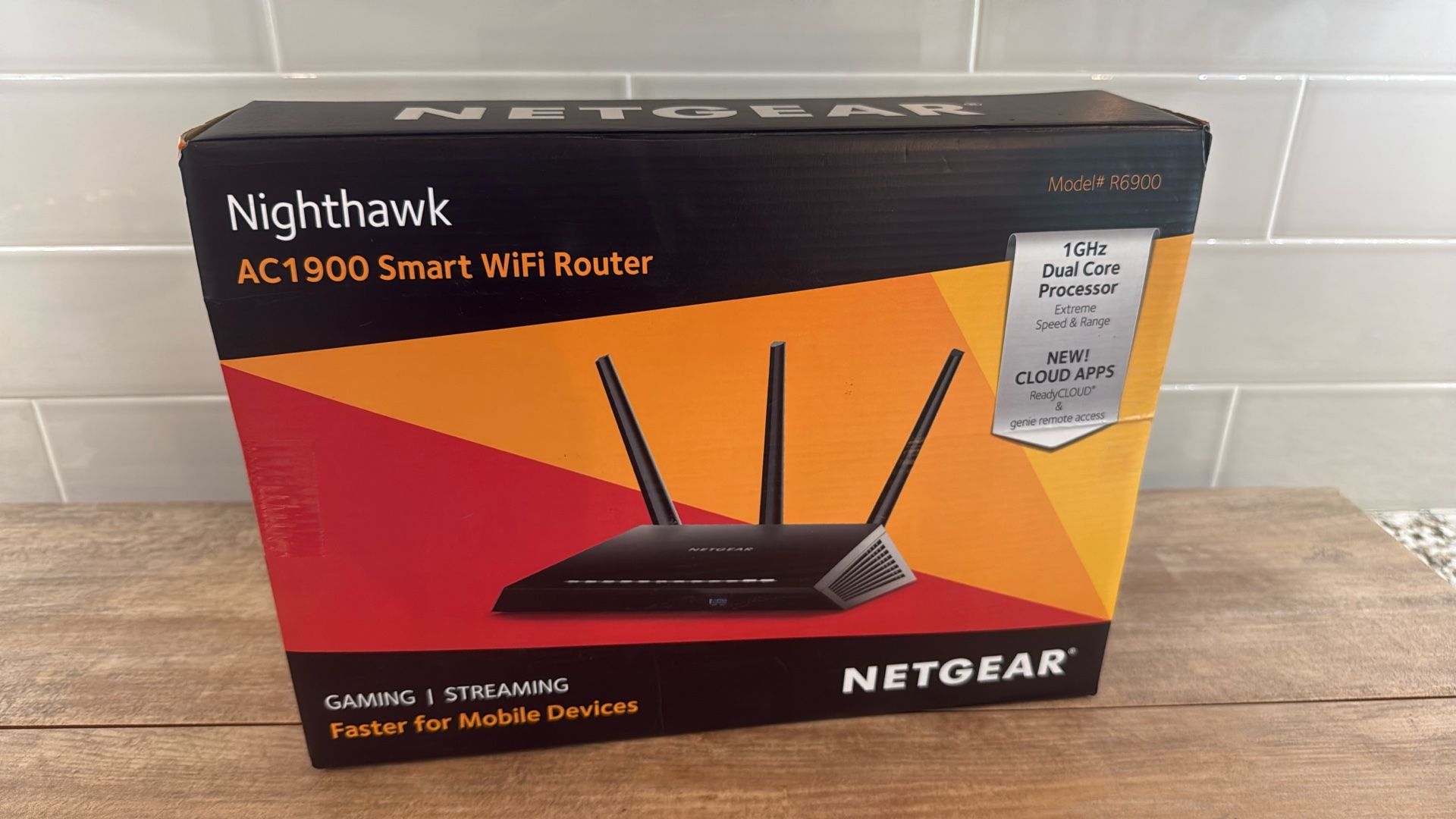 NETGEAR Nighthawk Smart WiFi Router AC1900