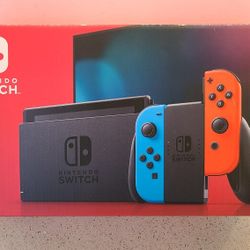 Nearly New Nintendo Switch W Game! 