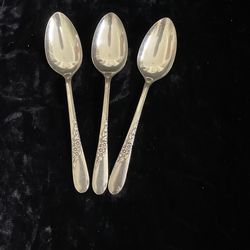 Three Vintage silver plate Teaspoons In Endearable Pattern from 1954.