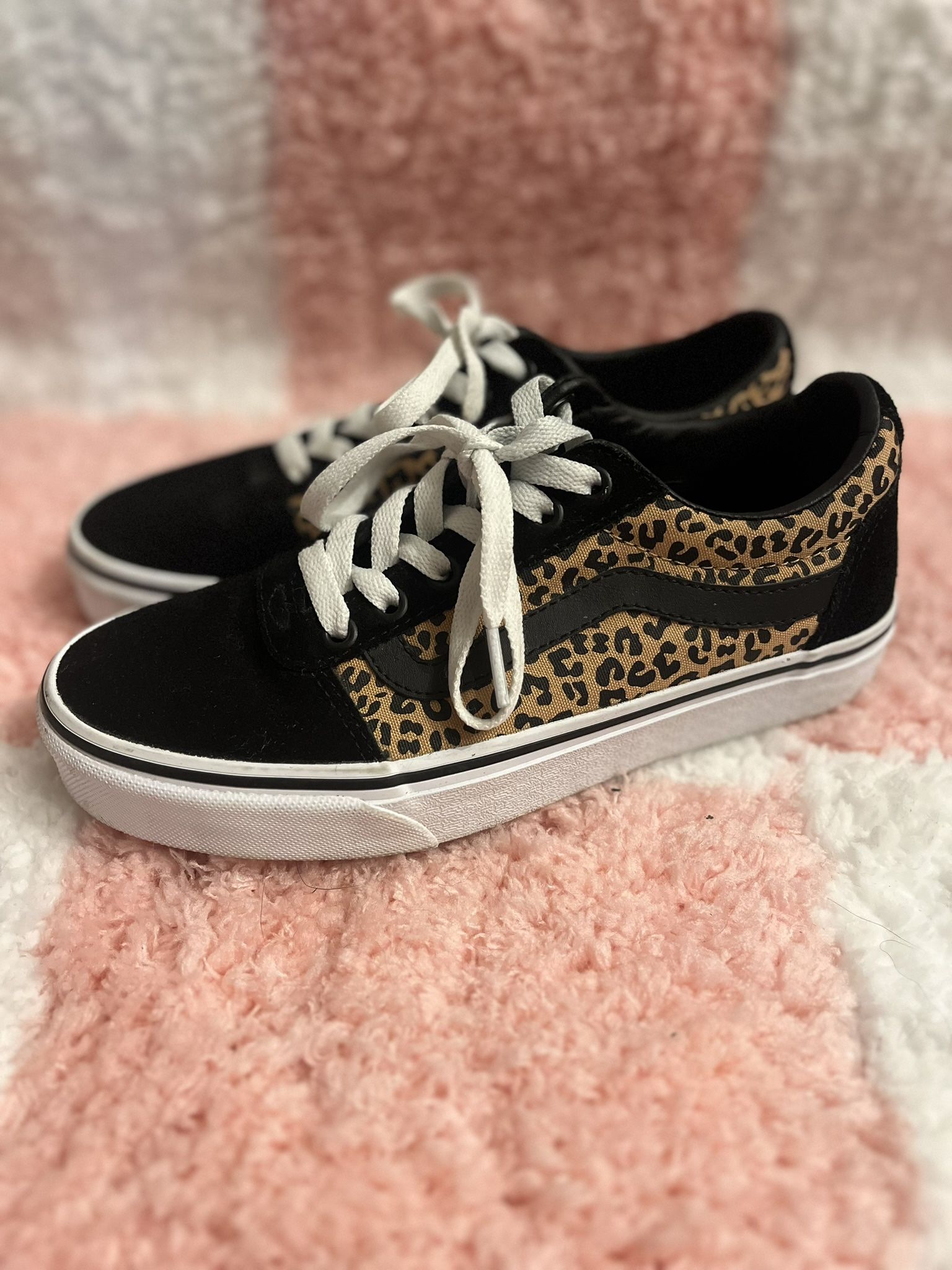 Vans Women’s Size 7 - Leopard Print
