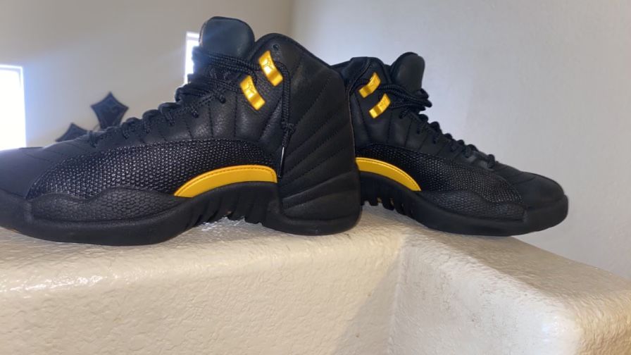 Air Jordan 12 Retro black Taxi, Size 7.5 Men’s