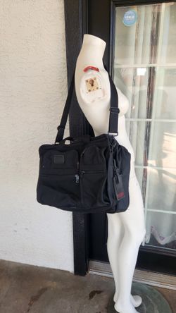 Tumi 2621D3 Black Ballistic Nylon Expandable Organizer Laptop Briefcase Bag 