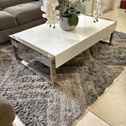 MODERN WHITE HIGH GLOSS And CHROME COFFEE TABLE - Excellent Condition 👀