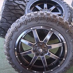 38x13.50R24LT FUEL MAVERICK WHEELS 