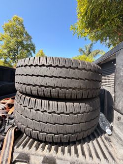 225/75/16 Continental vancontact A/S (2)