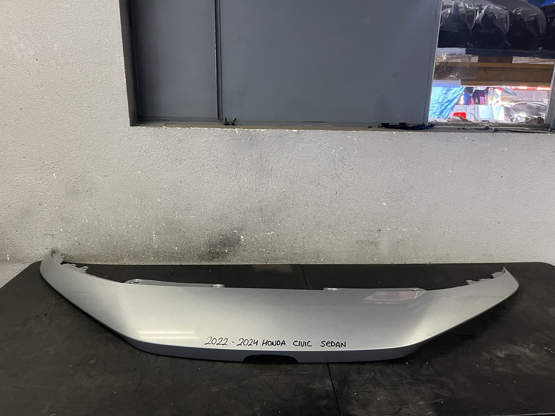 2022-2023-2024 HONDA CIVIC UPPER GRILL COVER OEM USED