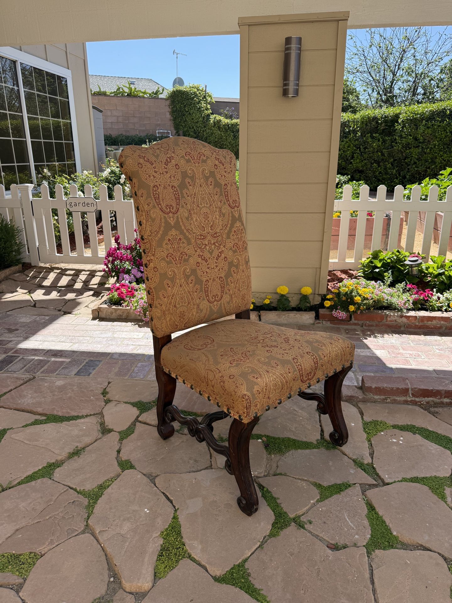Throne chairs -10