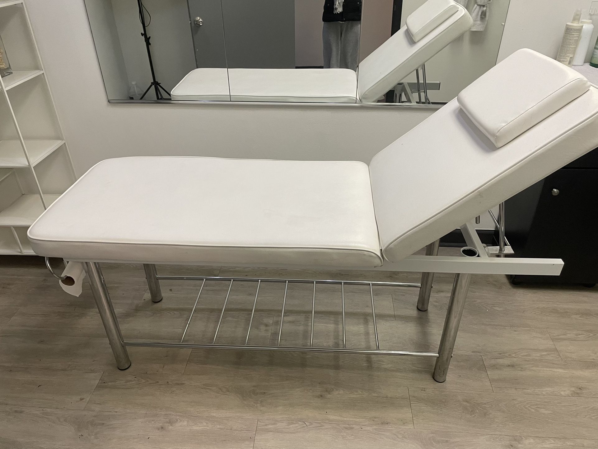 Massage Facial And Waxing Table