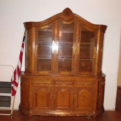 China/Display Cabinet