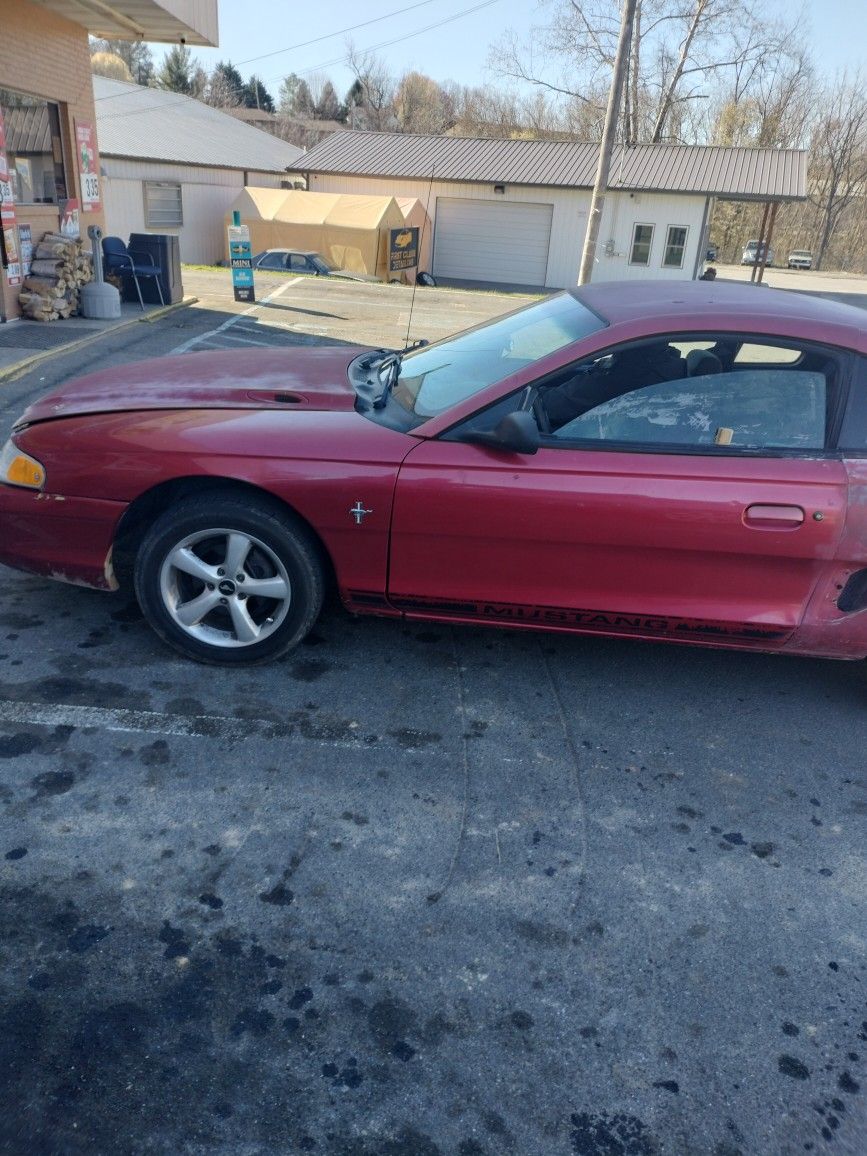 2001 Ford Mustang