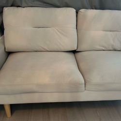 Beautiful Modern Love Seat/sofa Voice