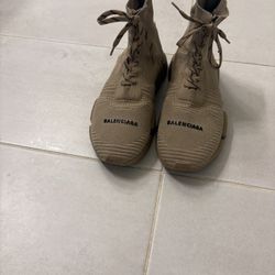Tan Balenciaga 