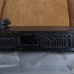 OPTIMUS TEN BAND STEREO FREQUENCY EQUALIZER MODEL 31-2025 DESCRIPTION IN PICS $100 OR CLOSEST OFFER