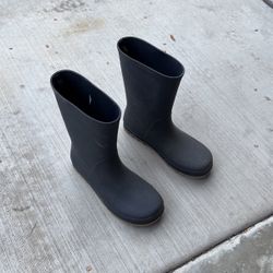Boys Rain Boots Size 4