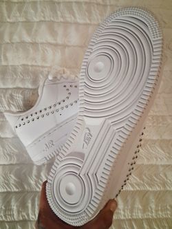 AUTHENTIC 'Air Force 1 Low '07 - FQ8887-100' (Size 9)