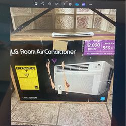 Window Unit Air conditioner 