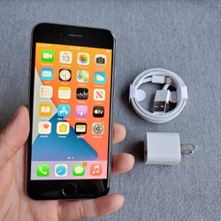 iPhone 6s - UNLOCKED - Like New  