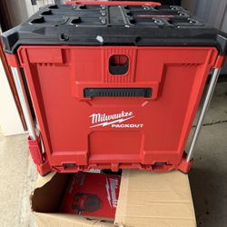 Milwaukee PACKOUT 19 in. Rolling Drawer Tool Box