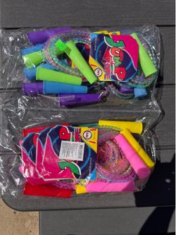 Toy jump ropes