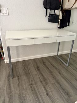 White Desk