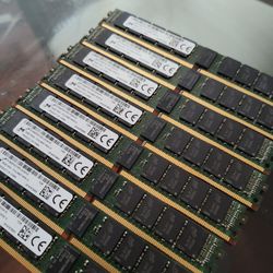 Micron 16GB DDR4-2400 RDIMM RAM