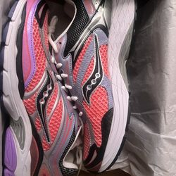 Size 12 Saucony Pro Grid Omni 9