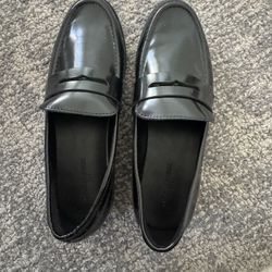 Banana Republic Black Loafers Size 7