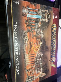 Warhammer Age Of Sigmar Thondian Strongpoint Set