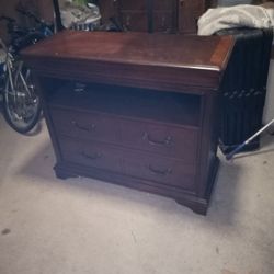 Entertainment Center. Good Condition. 