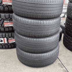235 65 17 Set of 4 Used Kumho Like New Condition
