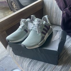 Women’s Adidas Shoes 