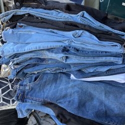 Levy’s Jeans From Hollister And Fashion Nova