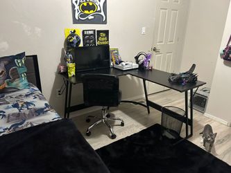 L shaped desk +Black Fabric Office Chair with Armrests