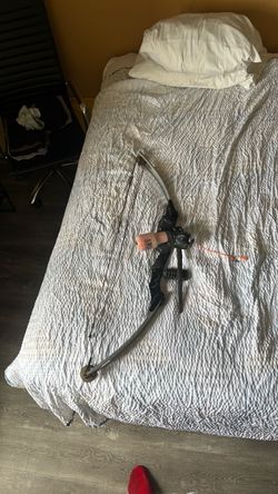 Compound Bow with Accessories