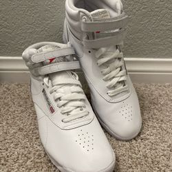 Rare Women’s Reebok Hi Tops Sz8