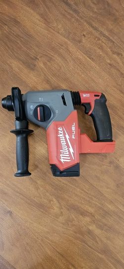 Milwaukee M18 FUEL 1 in. SDS-Plus Rotary Hammer
