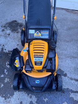 Cub cadet lawnmower