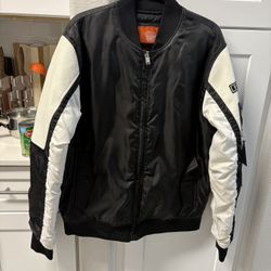 Jacket Steal 