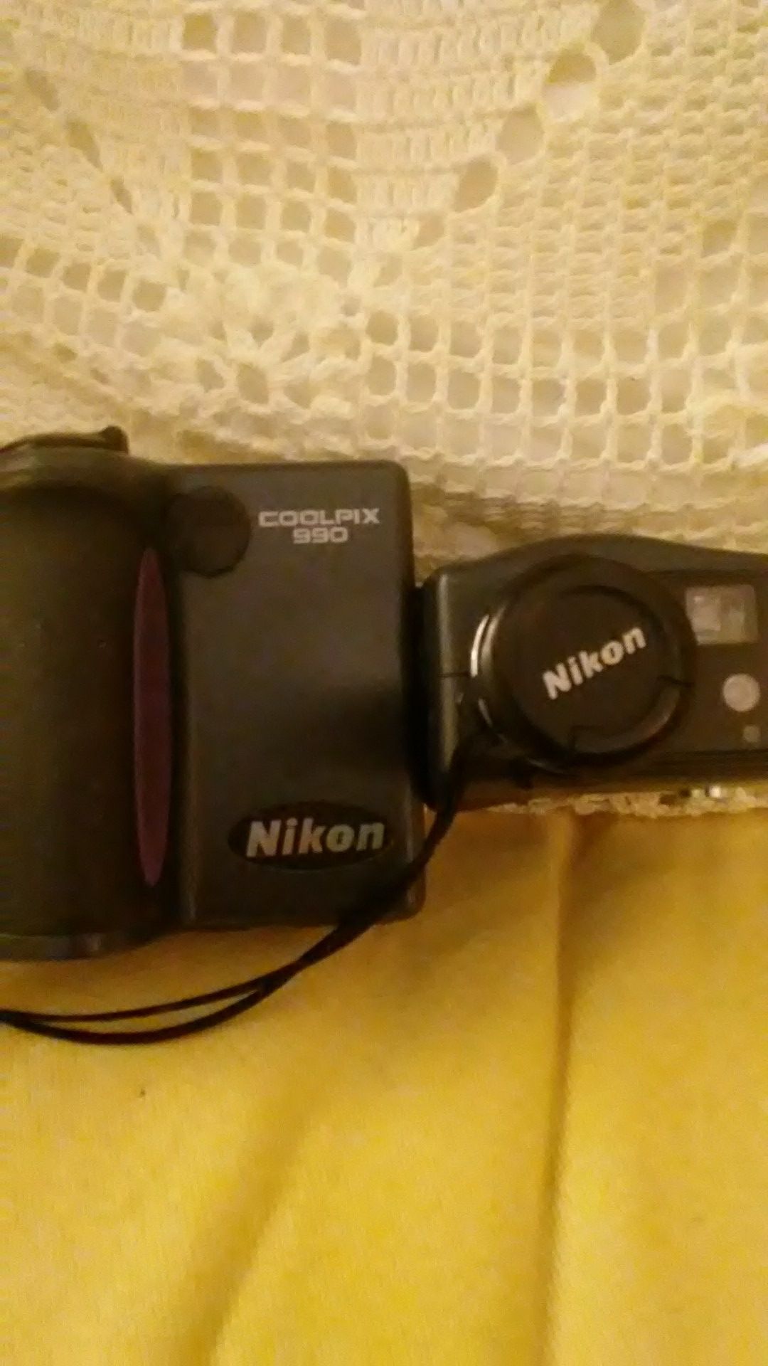 Nikon digital camera/video camera cool pix 990