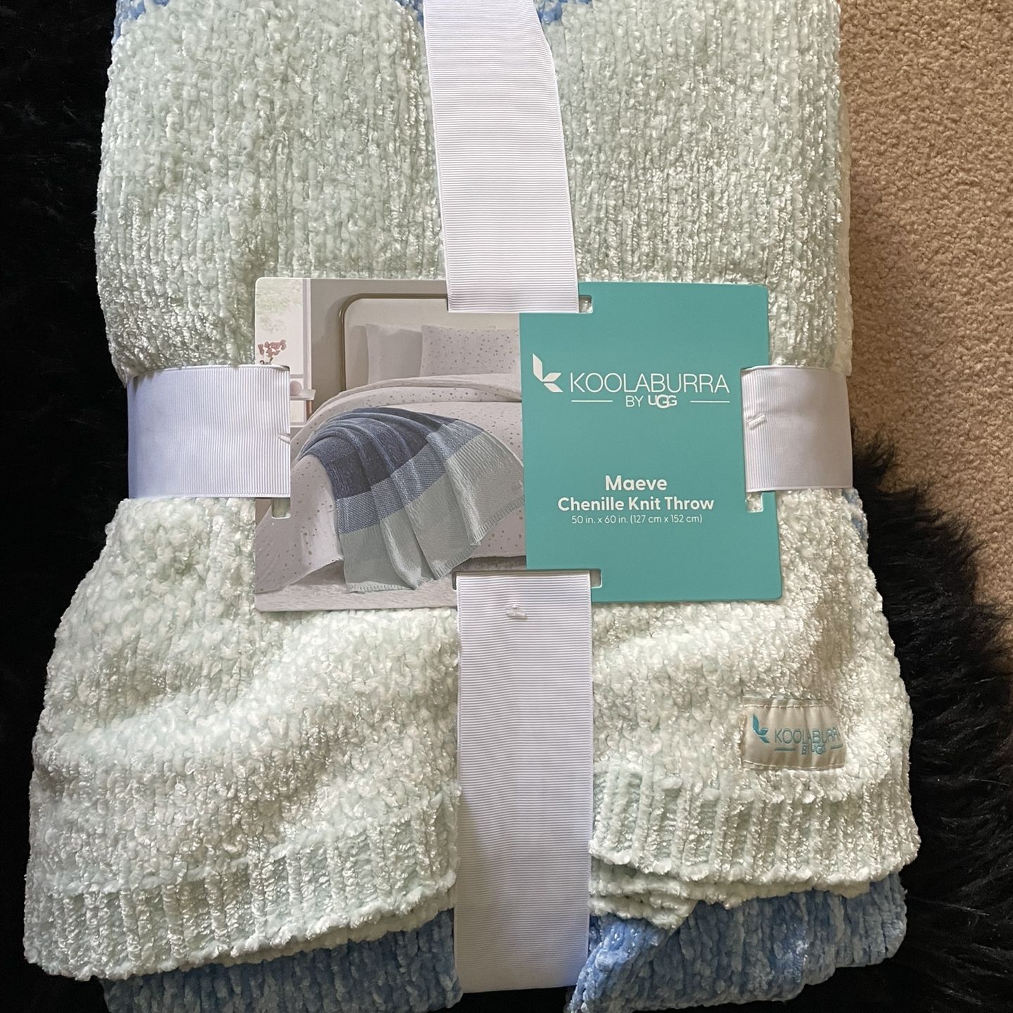 Koolaburra By Ugg Knit Throw Blanket for Sale in Upland CA OfferUp