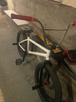Fit tom Dugan phantom signature